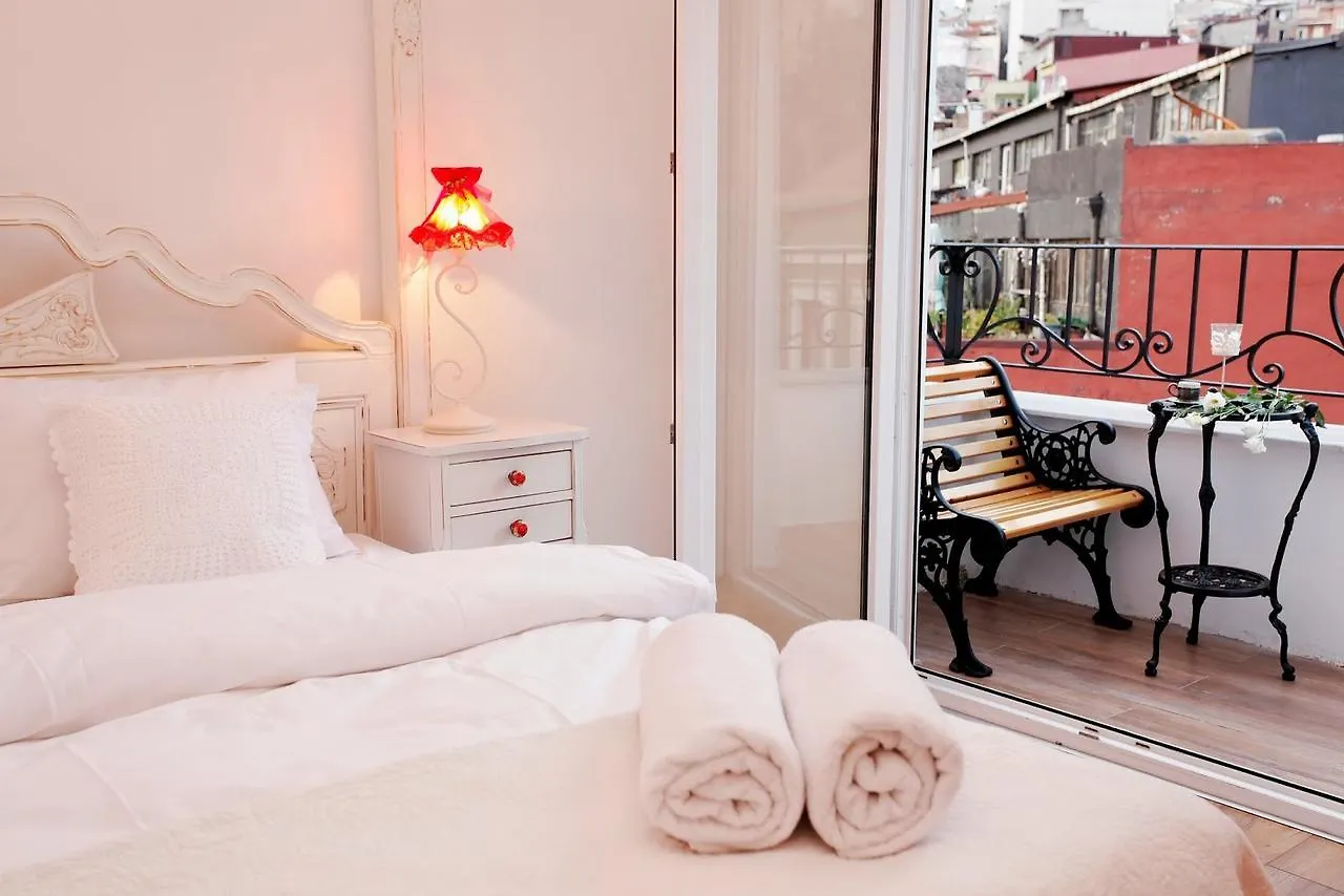 The White Swan Suites Beyoglu Istanbul