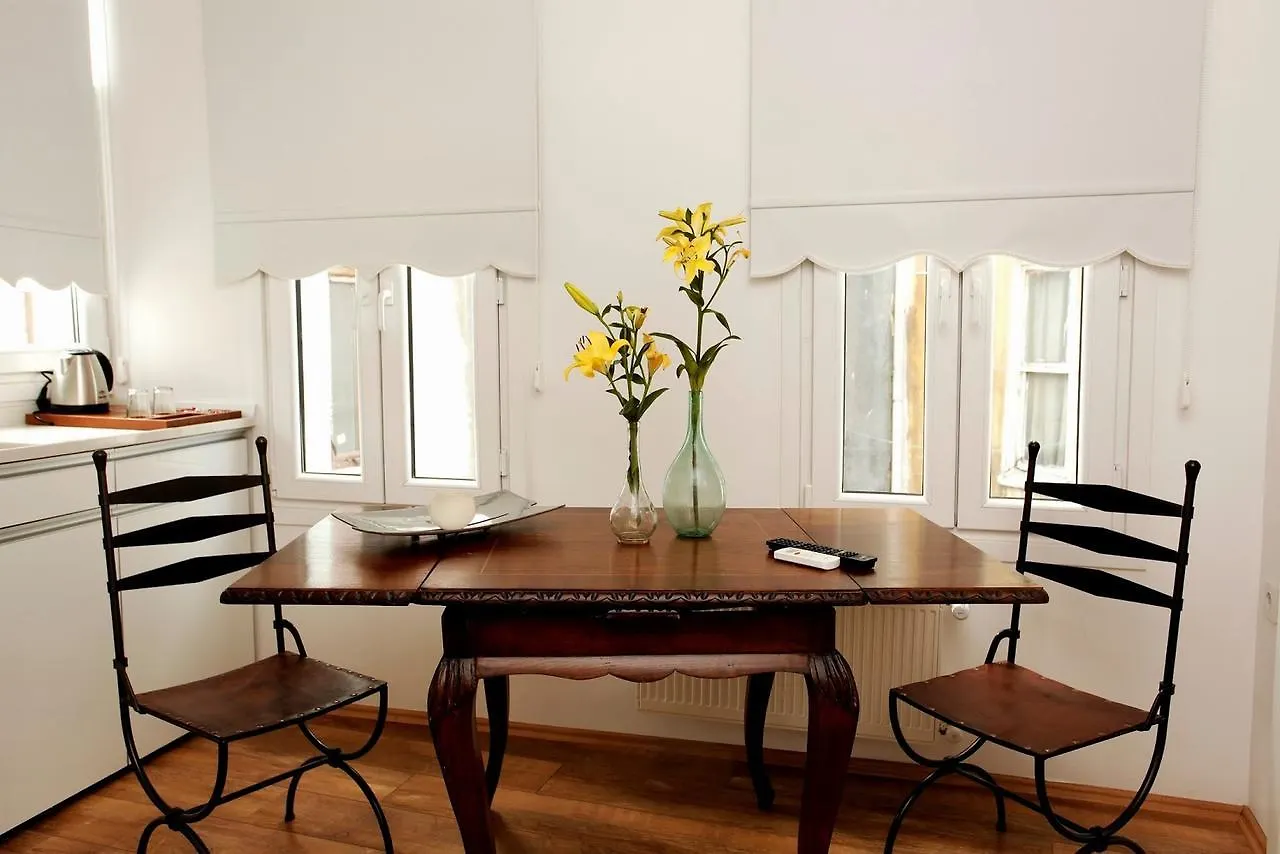 The White Swan Suites Beyoglu Istanbul Aparthotel