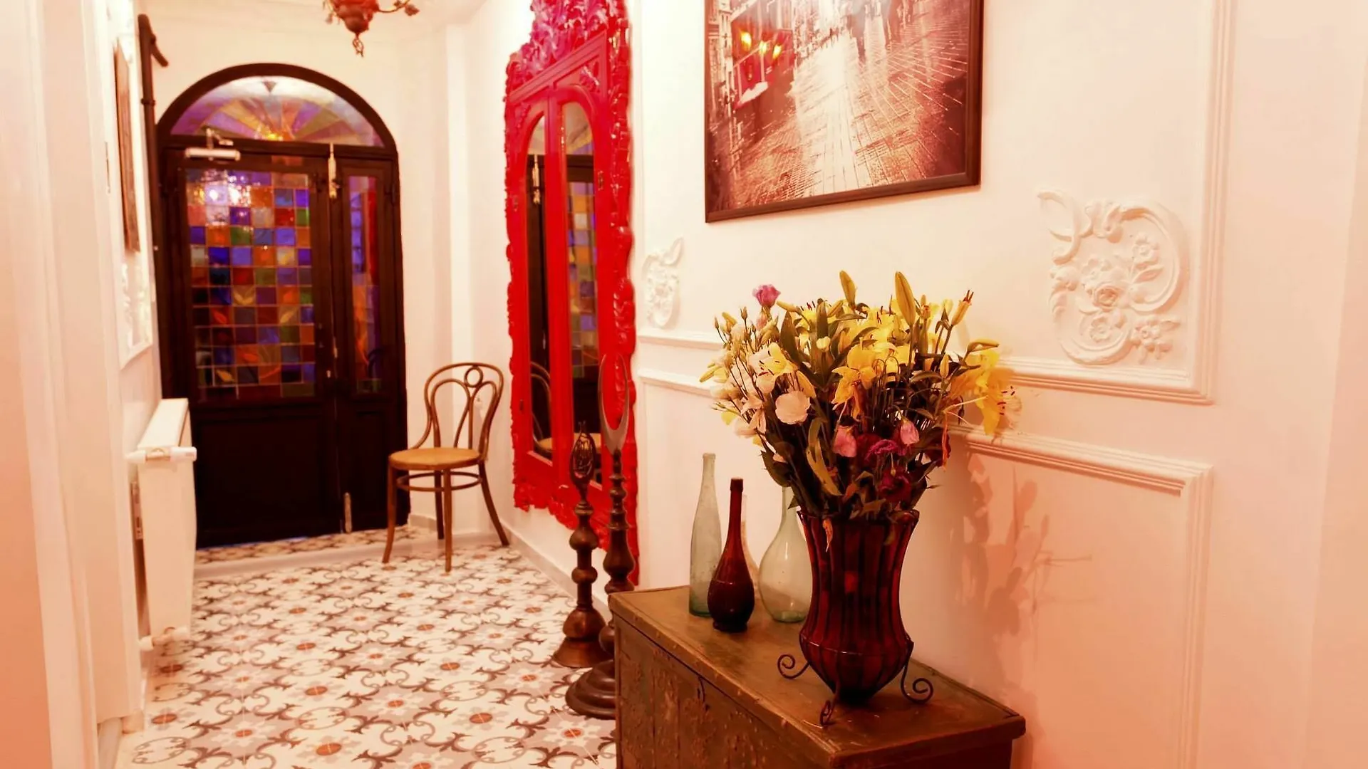 The White Swan Suites Beyoglu Istanbul Aparthotel